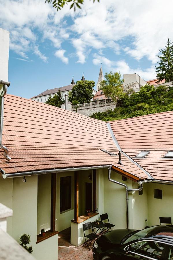 الشقق الفندقية Veszprémفي  Sziklavendeghaz المظهر الخارجي الصورة
